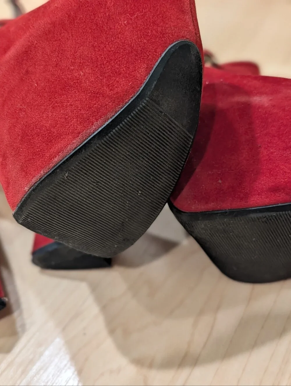 FRH Vintage 1990s vegan red suede platform sky high Mary Jane heels, Sz 8